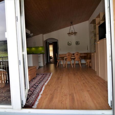 Tgesa Zundregn Apartman Savognin Kültér fotó