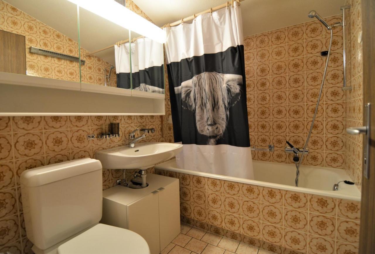 Tgesa Zundregn Apartman Savognin Kültér fotó